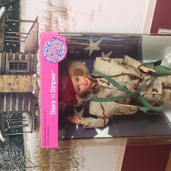 1992 Army Barbie - Picture 9 of 11